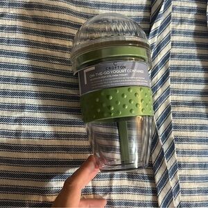 ❣️Crofton Plastic On The Go
Yogurt Container❣️